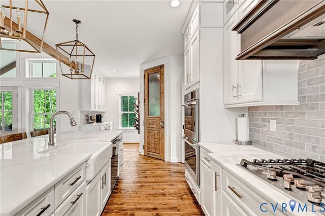 16481 Longview Farm Dr, Beaverdam, VA 23015