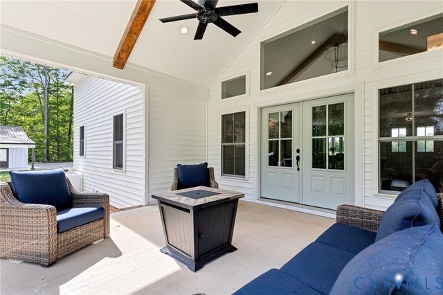 16481 Longview Farm Dr, Beaverdam, VA 23015