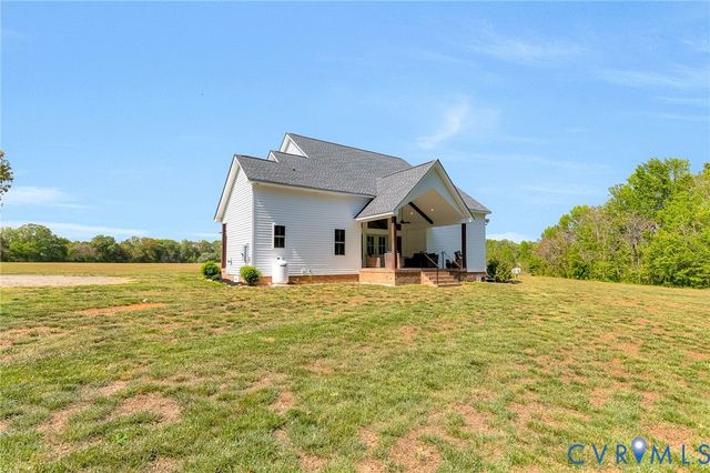 16481 Longview Farm Dr, Beaverdam, VA 23015