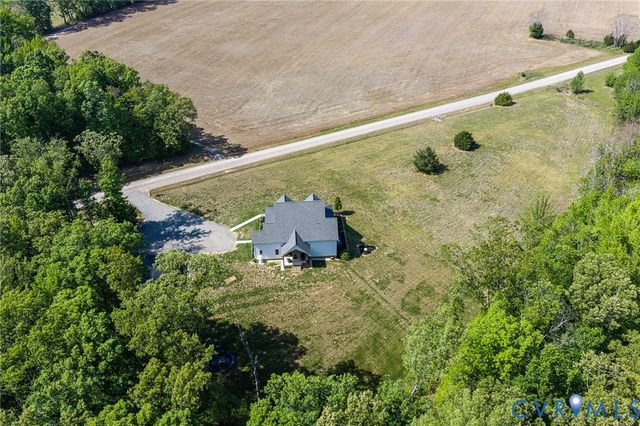 16481 Longview Farm Dr, Beaverdam, VA 23015