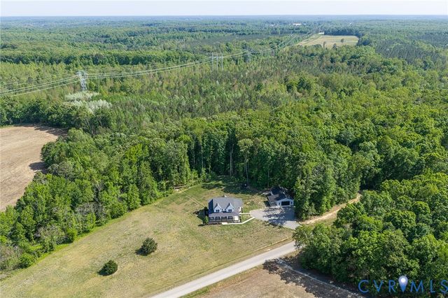 16481 Longview Farm Dr, Beaverdam, VA 23015
