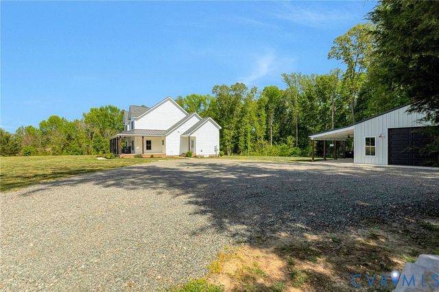 16481 Longview Farm Dr, Beaverdam, VA 23015