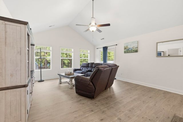 912 Cygnet Dr., Conway, SC 29526
