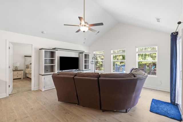 912 Cygnet Dr., Conway, SC 29526