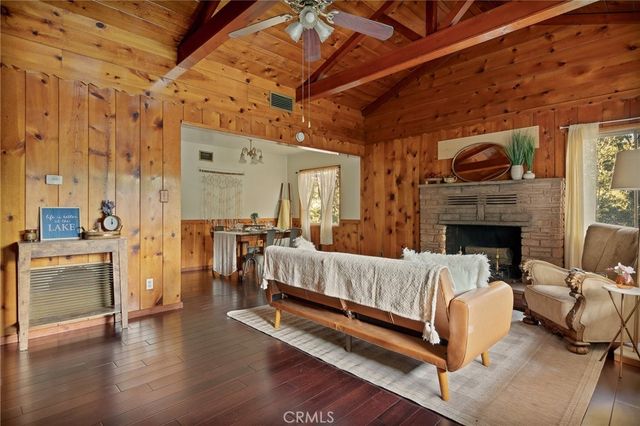 720 Rocky Loop, Crestline, CA 92325