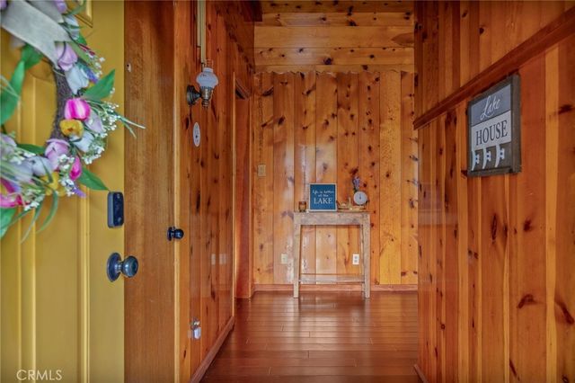 720 Rocky Loop, Crestline, CA 92325
