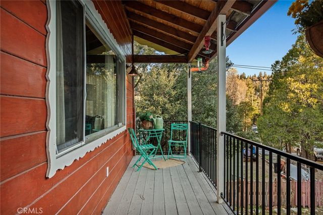 720 Rocky Loop, Crestline, CA 92325