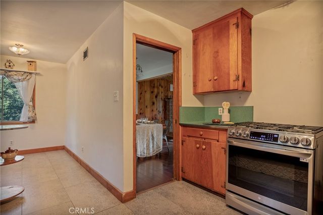 720 Rocky Loop, Crestline, CA 92325