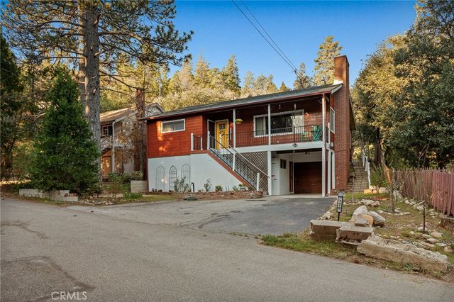 720 Rocky Loop, Crestline, CA 92325