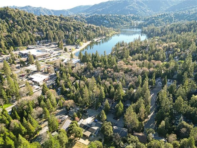 720 Rocky Loop, Crestline, CA 92325