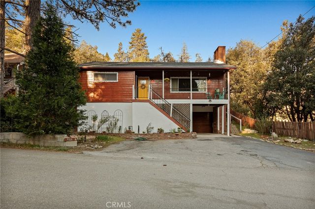 720 Rocky Loop, Crestline, CA 92325