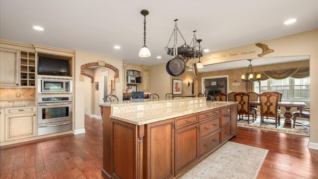2615 York Road, Columbus, OH 43221