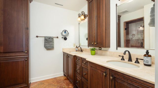 2615 York Road, Columbus, OH 43221