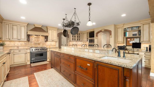 2615 York Road, Columbus, OH 43221