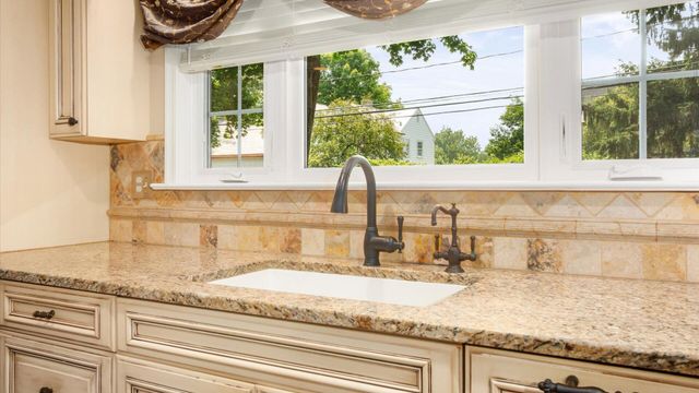 2615 York Road, Columbus, OH 43221
