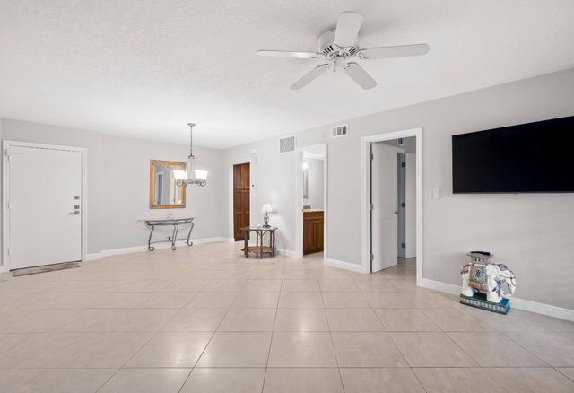 1940 NE 2nd Avenue 101j, Wilton Manors, FL 33305