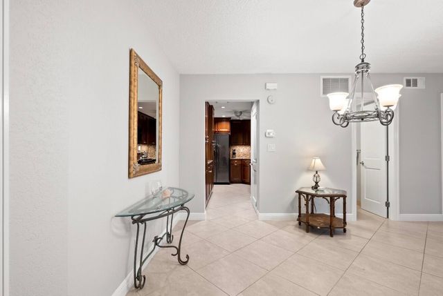 1940 NE 2nd Avenue 101j, Wilton Manors, FL 33305