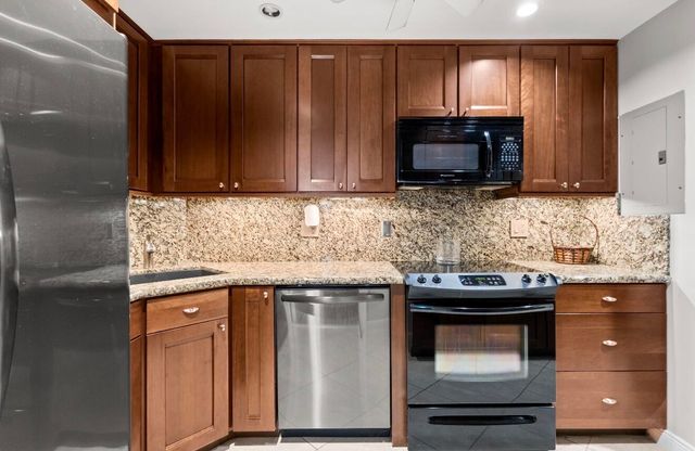 1940 NE 2nd Avenue 101j, Wilton Manors, FL 33305