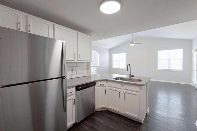 12215 Hunters Chase DR S-11207S, Austin, TX 78729