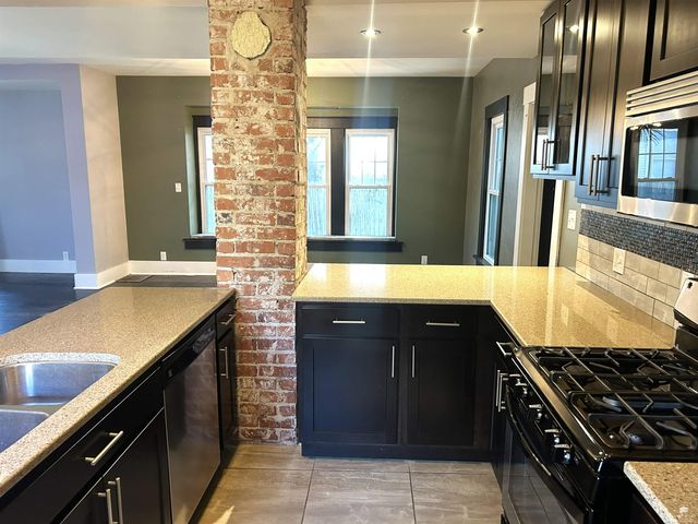 112 S Martin Luther King Jr Drive, Manhattan, KS 66502