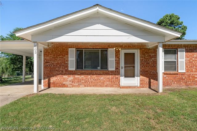 905 Canterbury Drive, Alma, AR 72921