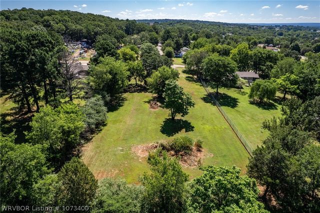 905 Canterbury Drive, Alma, AR 72921