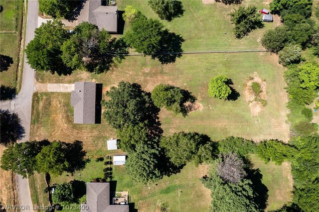 905 Canterbury Drive, Alma, AR 72921