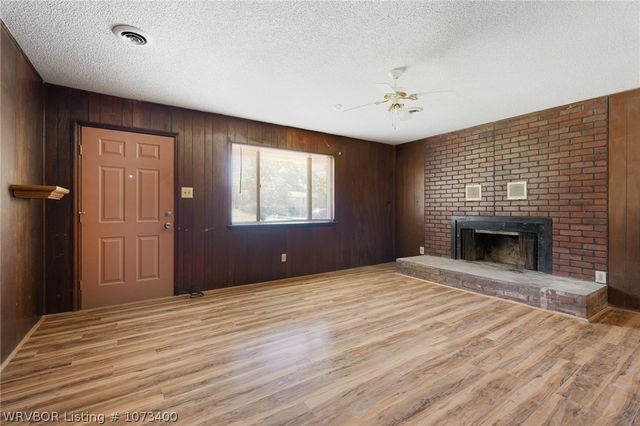 905 Canterbury Drive, Alma, AR 72921