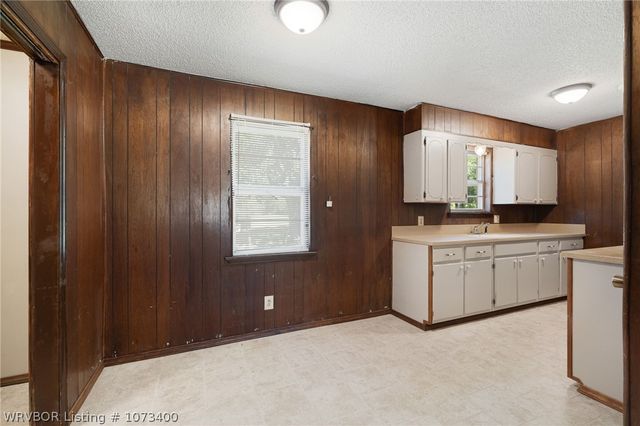 905 Canterbury Drive, Alma, AR 72921