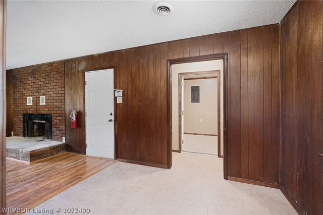 905 Canterbury Drive, Alma, AR 72921