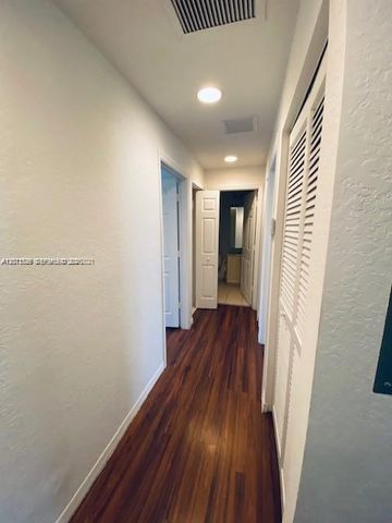 6055 SW 19th Court 6055, North Lauderdale, FL 33068