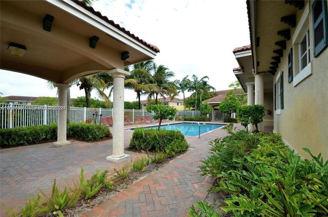 6055 SW 19th Court 6055, North Lauderdale, FL 33068