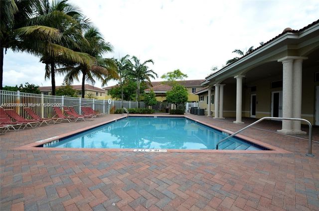 6055 SW 19th Court 6055, North Lauderdale, FL 33068