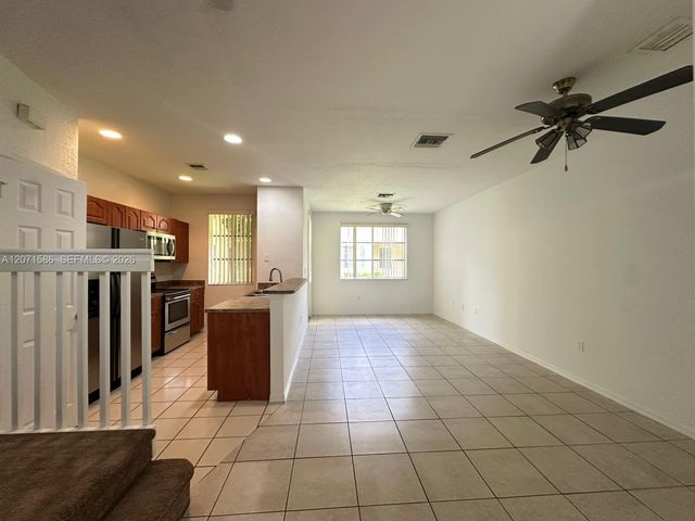 6055 SW 19th Court 6055, North Lauderdale, FL 33068