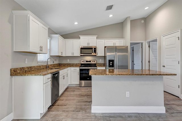 311 LOCUST ROAD, Ocala, FL 34472