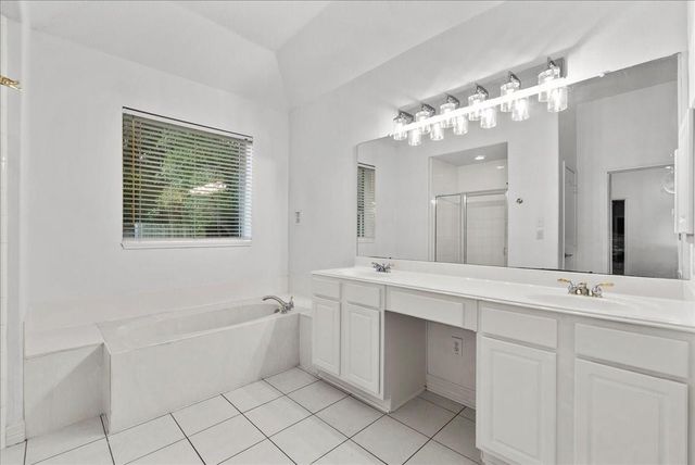 4529 Williamhurst Lane, League City, TX 77573