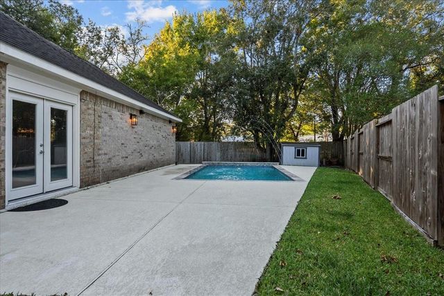 4529 Williamhurst Lane, League City, TX 77573