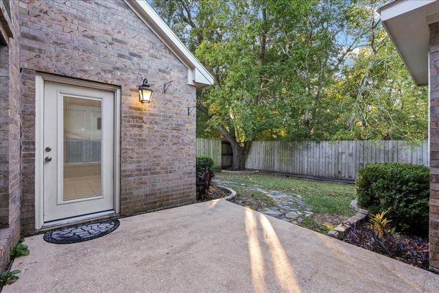 4529 Williamhurst Lane, League City, TX 77573