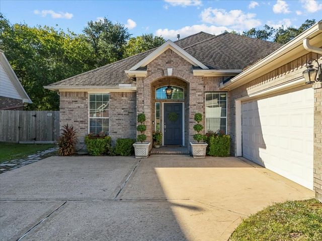 4529 Williamhurst Lane, League City, TX 77573