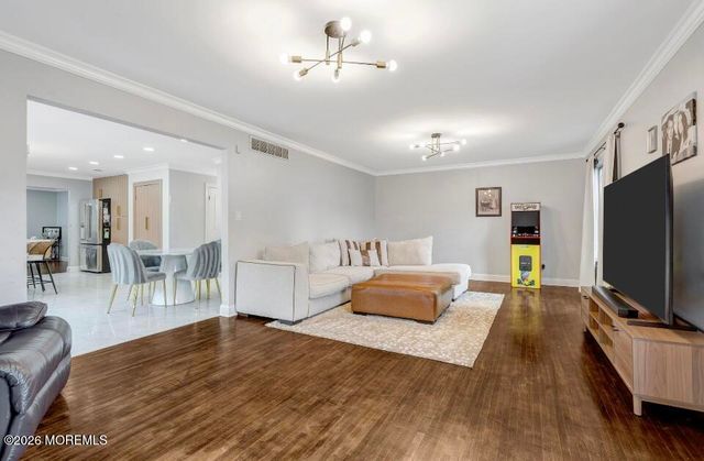28 Musket Lane, Eatontown, NJ 07724