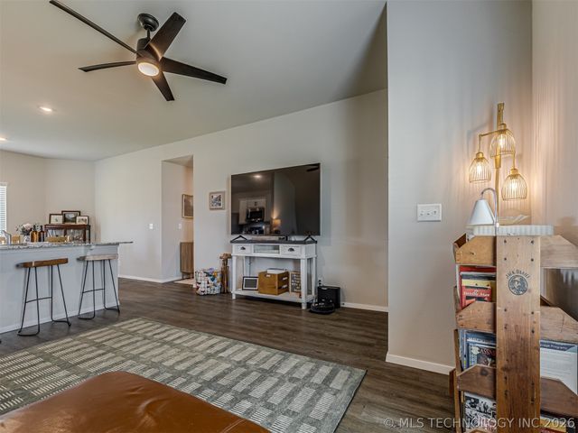 14225 N 75 East Avenue, Collinsville, OK 74021