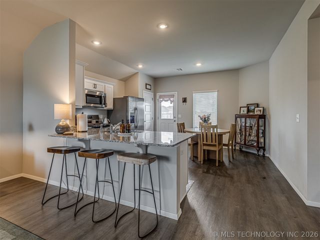 14225 N 75 East Avenue, Collinsville, OK 74021