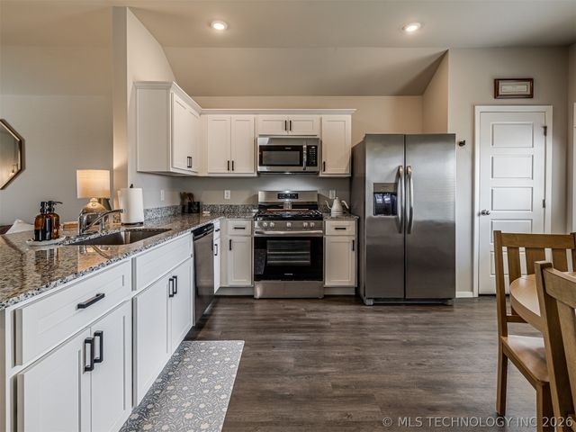 14225 N 75 East Avenue, Collinsville, OK 74021