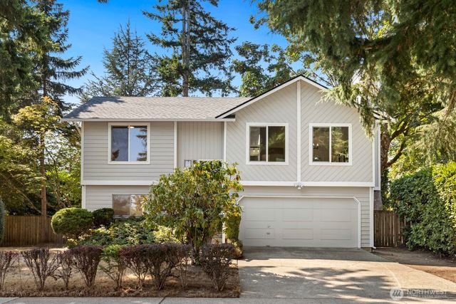 1725 211th Place NE, Sammamish, WA 98074