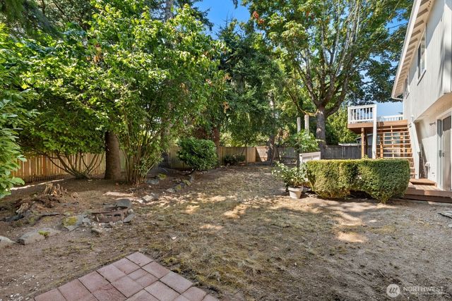 1725 211th Place NE, Sammamish, WA 98074