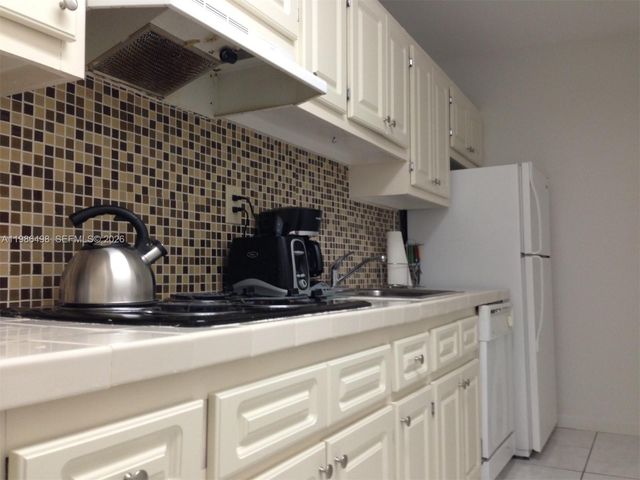 100 Lincoln Rd 336, Miami Beach, FL 33139