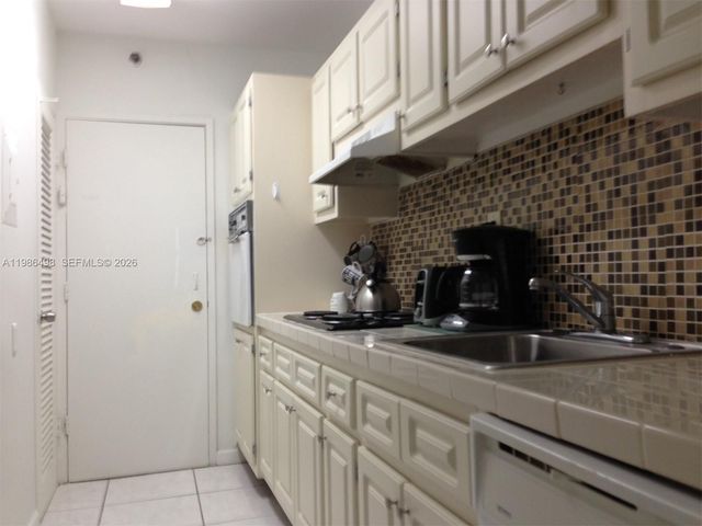 100 Lincoln Rd 336, Miami Beach, FL 33139