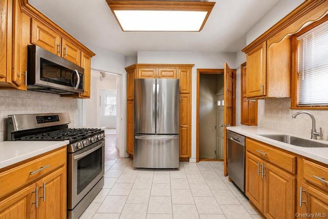 11909 230th Street, Cambria Heights, NY 11411