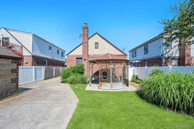 11909 230th Street, Cambria Heights, NY 11411