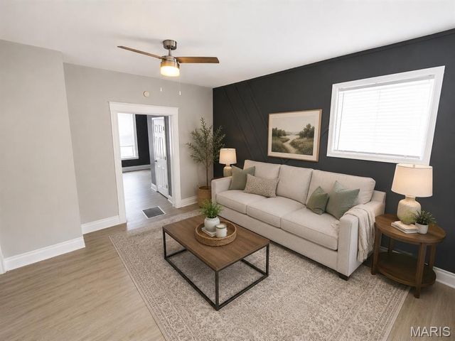 6533 Corbitt Avenue, St Louis, MO 63130
